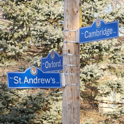 2021-03-23_0837-c96-street-sign-college-green_sq.jpg