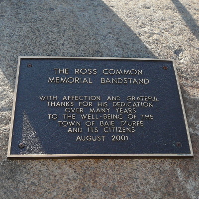 plaque-2011-06-19_1836-586-baie-d-urfe_sq.jpg